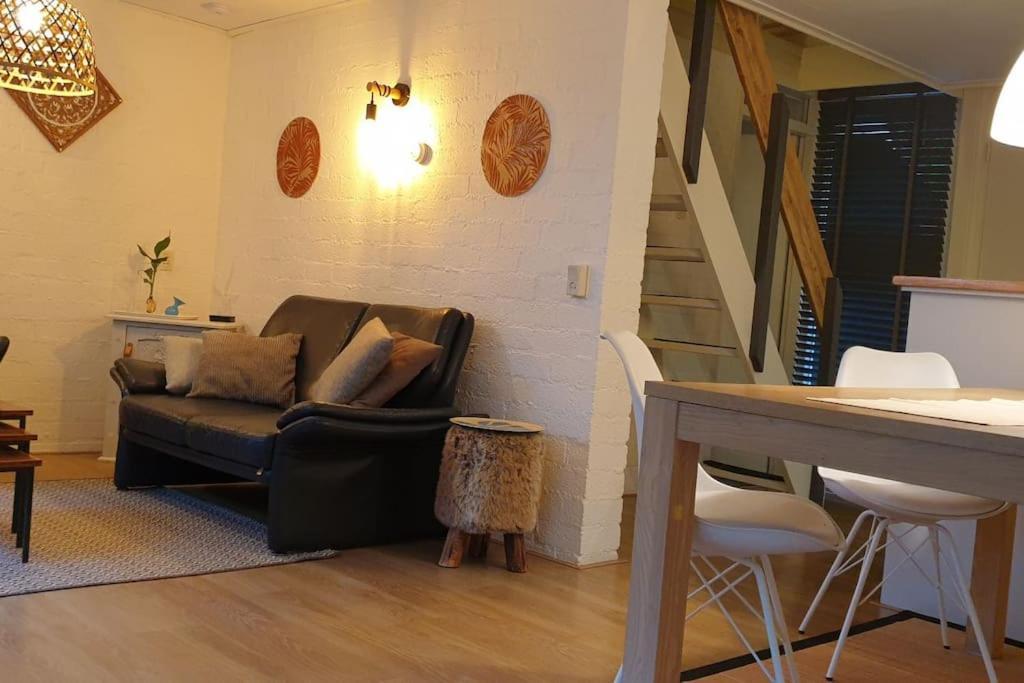 Ervaar Vredige Rust In Deze Charmante Knusse Bungalow Posterholt Екстериор снимка